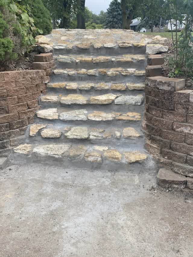 Flagstone steps with block retaining walls